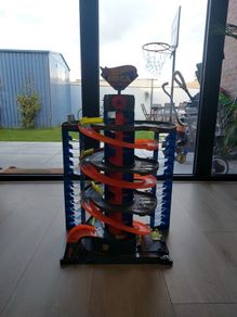 Hot Wheels Garage