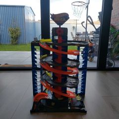 Hot Wheels Garage
