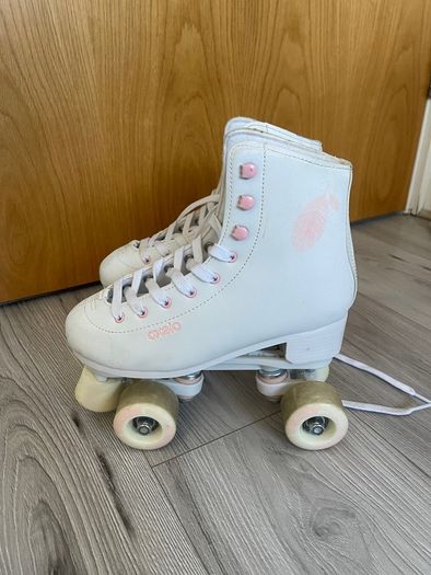 Roller blades