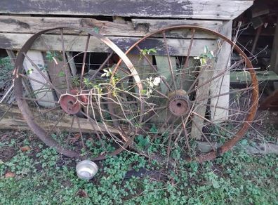 2 old wheels