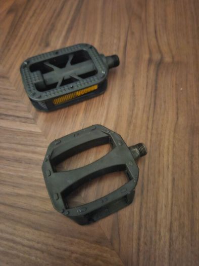 Bids Bicycle Pedals