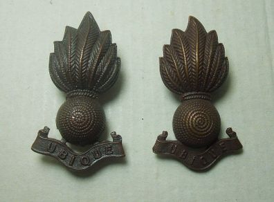 ROYAL REGIMENT OF ARTILLERY (The Gunners) - two vintage UBIQUE collar badges (probably of the WW2 period, 1940's)