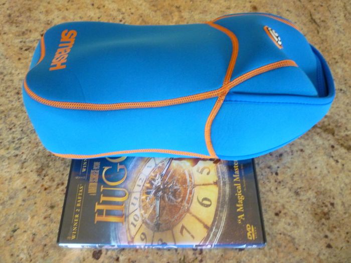 Neoprene stretchy quality bottle holder lunch bag. NEW. Australian Smash Nude food mover biker bottle