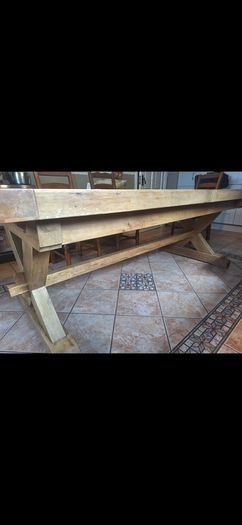 Solid oak kitchen table with 6 kitchen chairs