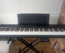 Yamaha P115 88 key Weighted Digital Piano with Stand and Pedal, Excellent Condition