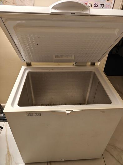 Indesit 202L Chest Freezer (Garage Safe / Fridge Mode)