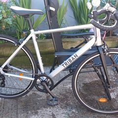 triban Road bike  never been used