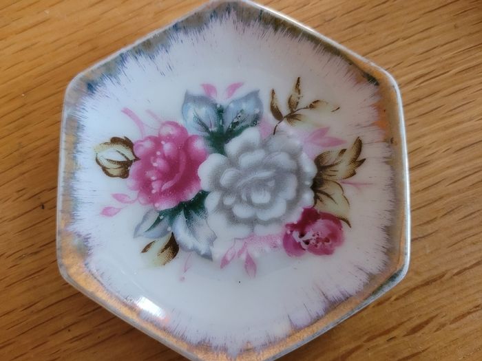 Miniatures from China / Porcelain SALE
