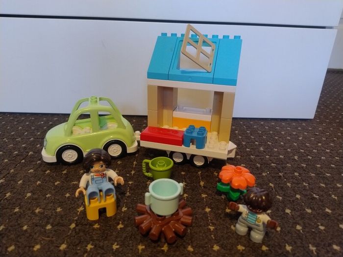 Lego Duplo Family House on Wheels 10986