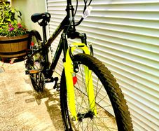 Brand new Apollo Gridlock junior mountain bike