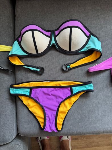 6 Swimming bikinis, size S (8/10)