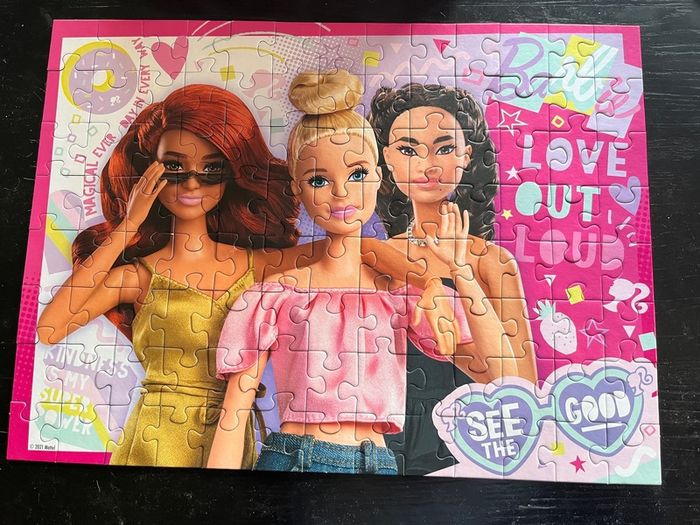 Ravensburger Barbie 100 Piece Jigsaw Puzzle EUC