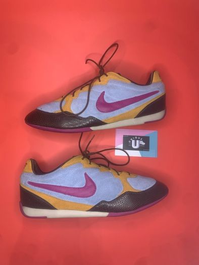 Get 1 of 1 Vintage Nike's