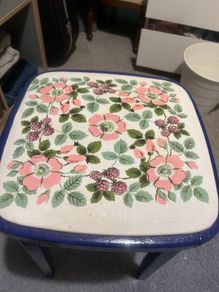 stool half sized