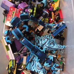 approx 9kg of lego