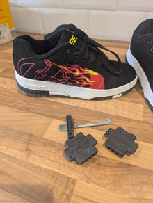 Adult size 6 heeleys