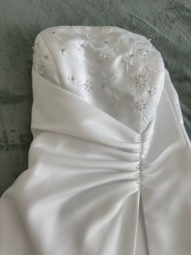 Amanda Wyatt Wedding Dress