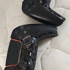 contrcontroller ps5 for parts. Working good