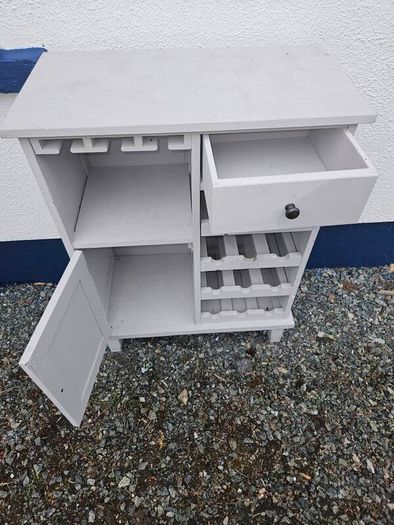drinks cabinet