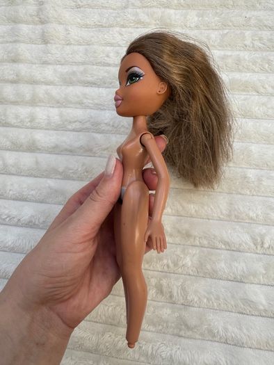 Bratz Girlfriendz Night Out Dance Disco Fianna Doll Nude Used Please see photos