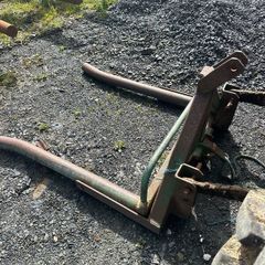 Bale handler
