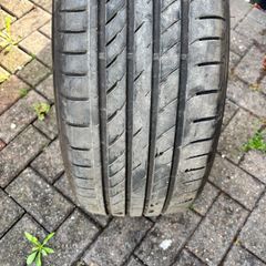Used 215/45ZR17 91W tyre