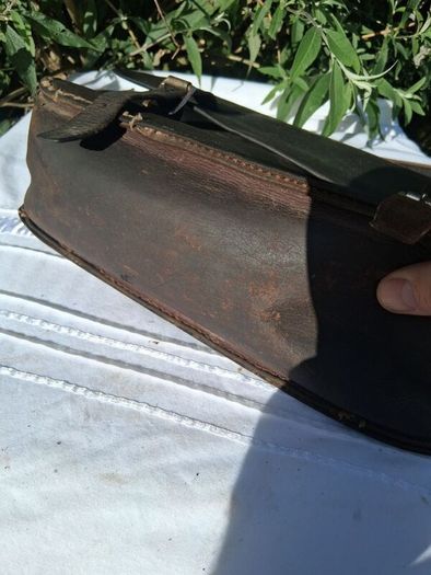 3 X  Quality Vintage Leather Satchels
