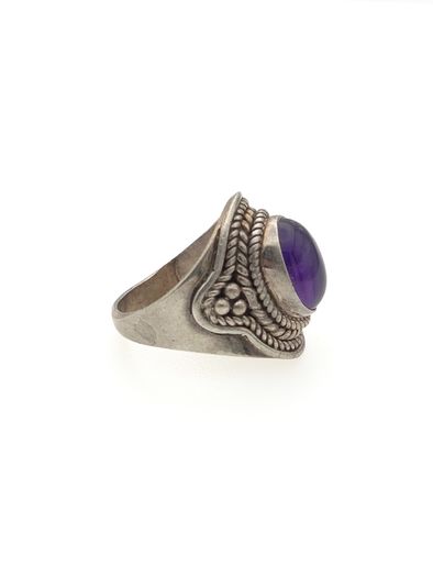Vintage 925 Sterling Silver & Amerhyst Ring
