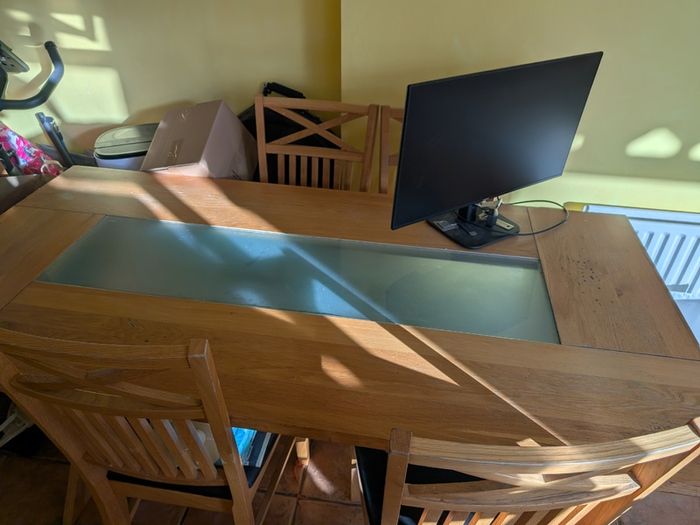Dining Table and x6 Chairs