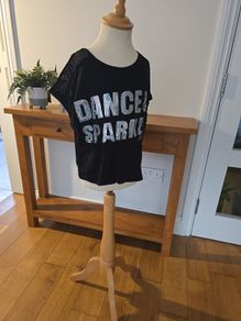 pineapple girls black top