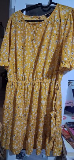 Loads dresses 5 eaxh