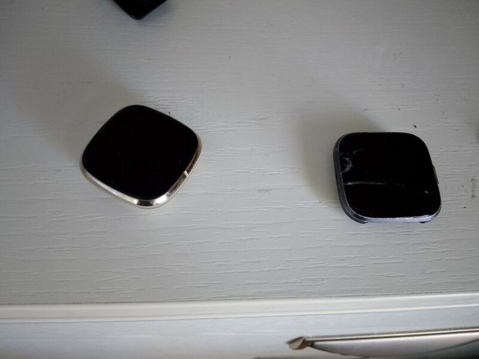 Fitbit versa 2 + Fitbit sense
