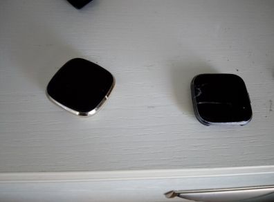 Fitbit versa 2 + Fitbit sense