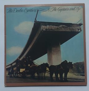 The Doobie Brothers - The Captain And Me - CD