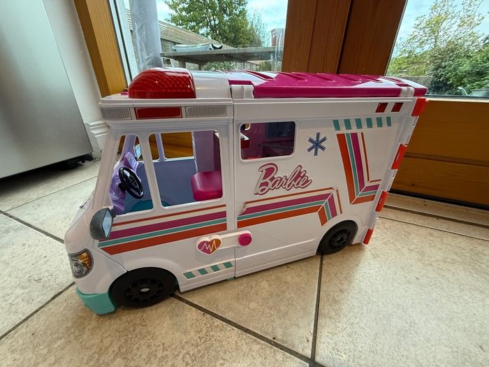 Barbie Carers Care Clinic