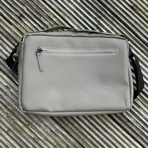 RAINS sand brown laptop shoulder bag