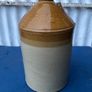 Stoneware jar Image 2