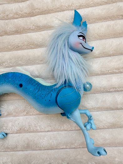 Disney store Raya And The Last Dragon Sisu Dragon Lights & Sounds figure Lenth approx. 35 cm. Used PLease see photos