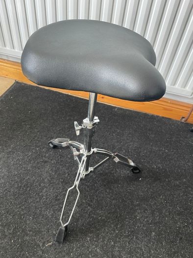 Pearl drum throne (bike saddle)