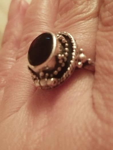 Vintage pillbox ring, 925 sterling silver.