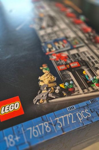 Lego 76178 Daily Bugle, box, all figures,