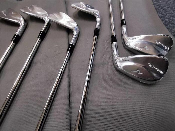 Mizuno pro 245 5-PW.  NEW