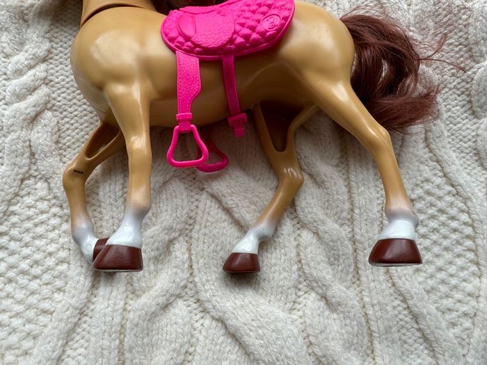 2018 Mattel Barbie Horse from Hugs N Horses Playset Pink Saddle Head Moves Used Please look at the pictures