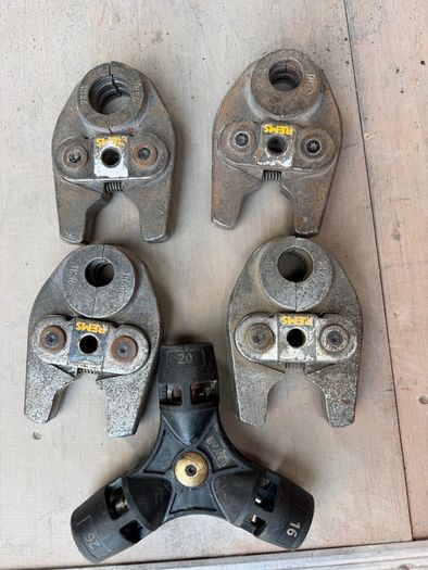 rems press jaws