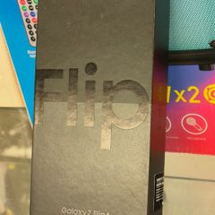 Samsung Galaxy Z-Flip 4 128GB Dual Sim Unlocked (Like New)