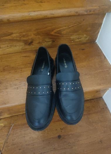women's leather shoes  Size 7/41