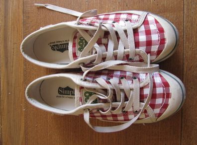 Simple Eco Sneaks Canvas Sneakers