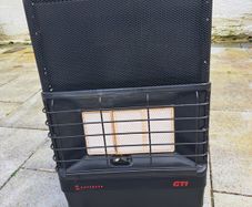 Superset Gas heater with cylinder and gas bottle ( The bottle is empty)