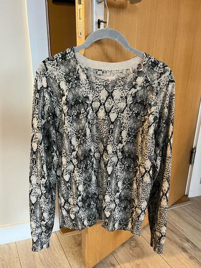 Zadig Voltaire cashmere jumper. Size XS gif uk 10 .