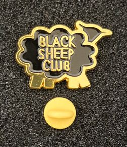 Black sheep club ,  pin back badge.